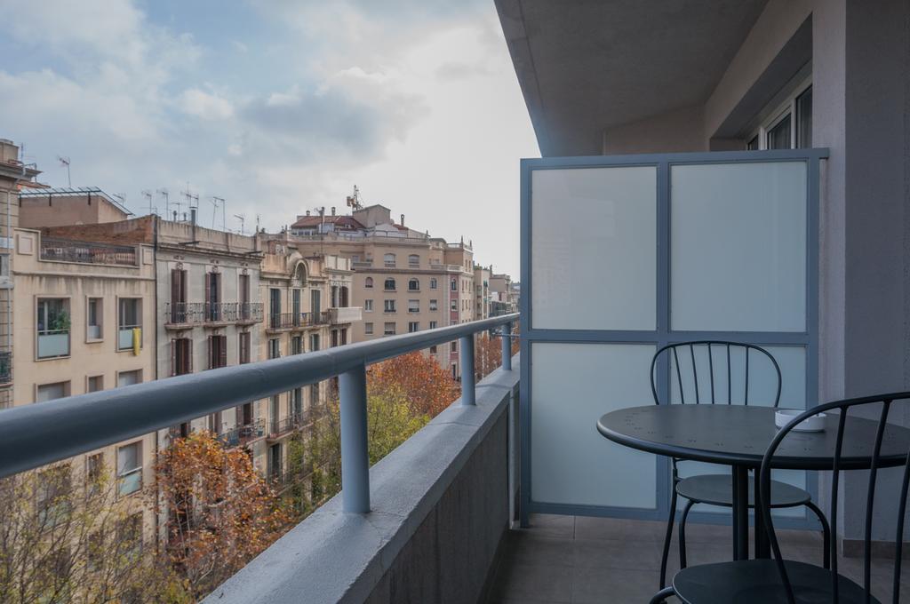 Aparthotel Atenea Calabria Barcelona Exteriör bild
